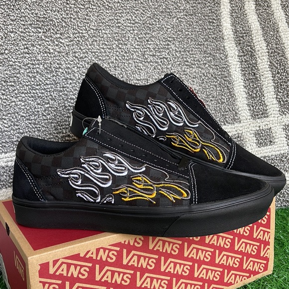 Vans Comfycush Ignition Black/Black Men’s sneakers - athletic shoes - Picture 6 of 16